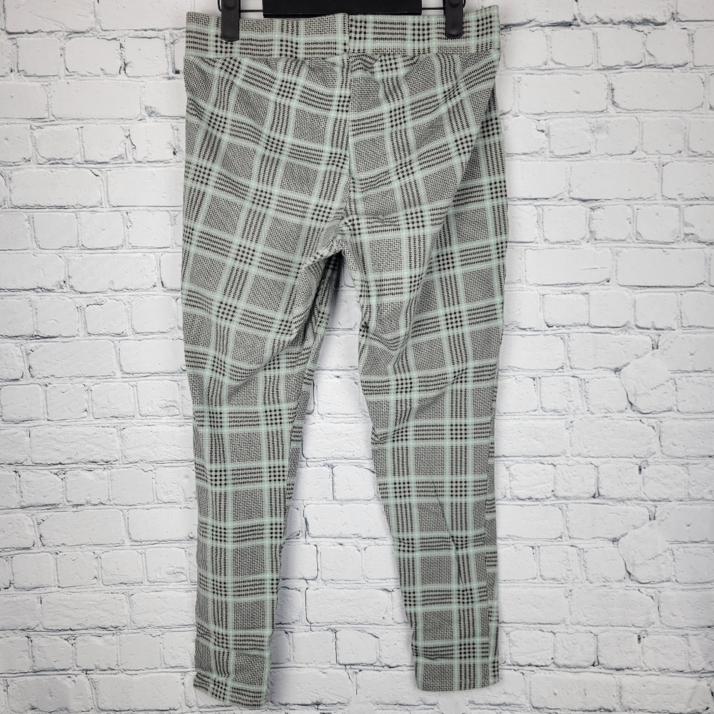 Torrid Gray Checkered Leggings - Picture 4 of 7